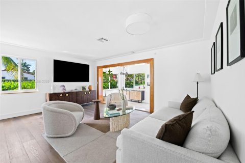 Casa en venta en Fort Lauderdale, Florida, 2 dormitorios, 107.49 m2 № 1976124 - foto 4