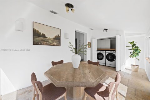 Casa en venta en Fort Lauderdale, Florida, 2 dormitorios, 107.49 m2 № 1976124 - foto 13