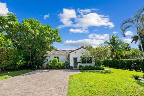 Casa en Fort Lauderdale, Florida 2 dormitorios, 107.49 m2 № 1976124