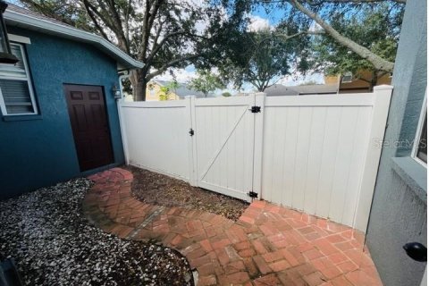 Townhouse in Orlando, Florida 4 bedrooms, 184.23 sq.m. № 2379513 - photo 15