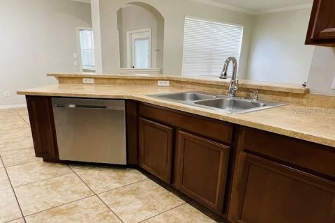 Townhouse in Orlando, Florida 4 bedrooms, 184.23 sq.m. № 2379513 - photo 5