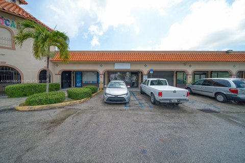 Commercial property in Cutler Bay, Florida № 2013783 - photo 22