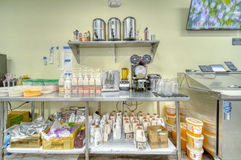 Commercial property in Cutler Bay, Florida № 2013783 - photo 12