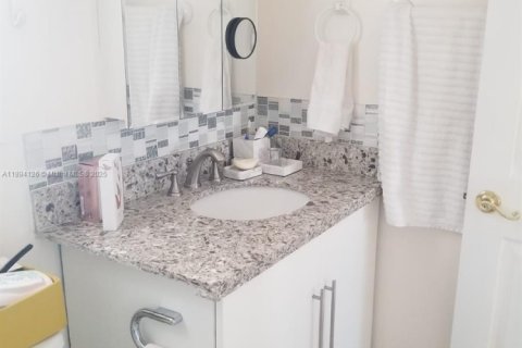 Снять в аренду кондоминиум в Санрайз, Флорида 1 спальня, 59.46м2, № 1945894 - фото 7