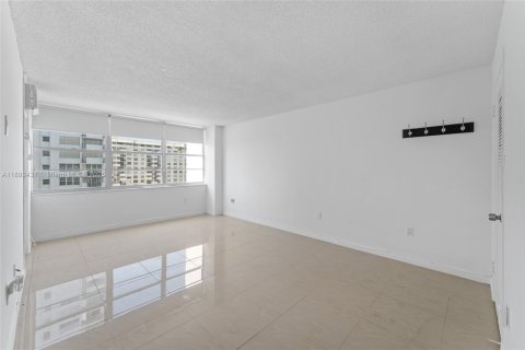 Condo in Aventura, Florida, 2 bedrooms  № 1945503 - photo 4