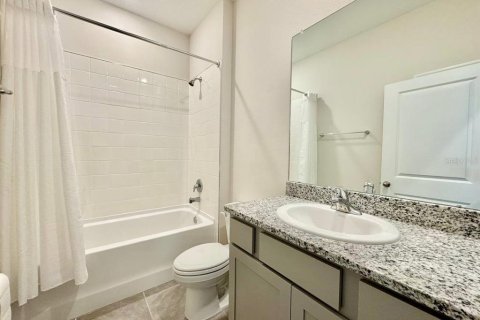 Casa en alquiler en San Antonio, Florida, 3 dormitorios, 171.31 m2 № 2116008 - foto 16