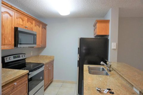 Condominio en venta en Boynton Beach, Florida, 1 dormitorio, 65.4 m2 № 1738128 - foto 18