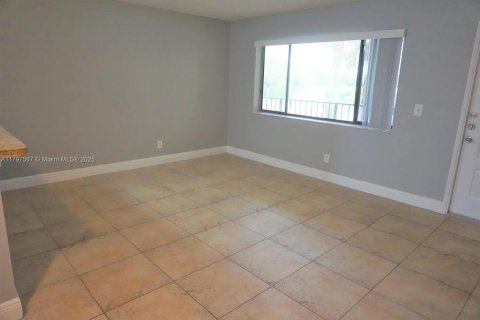 Condominio en venta en Boynton Beach, Florida, 1 dormitorio, 65.4 m2 № 1738128 - foto 14
