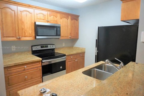 Condominio en venta en Boynton Beach, Florida, 1 dormitorio, 65.4 m2 № 1738128 - foto 17