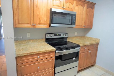 Condominio en venta en Boynton Beach, Florida, 1 dormitorio, 65.4 m2 № 1738128 - foto 16