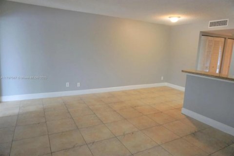 Condominio en venta en Boynton Beach, Florida, 1 dormitorio, 65.4 m2 № 1738128 - foto 19
