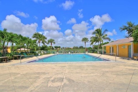 Condominio en venta en Boynton Beach, Florida, 1 dormitorio, 65.4 m2 № 1738128 - foto 8