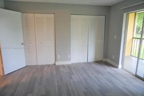 Condominio en venta en Boynton Beach, Florida, 1 dormitorio, 65.4 m2 № 1738128 - foto 13