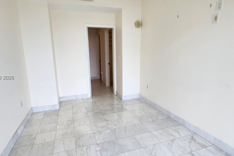 Купить кондоминиум в Майами, Флорида 1 спальня, 61.69м2, № 2001436 - фото 20