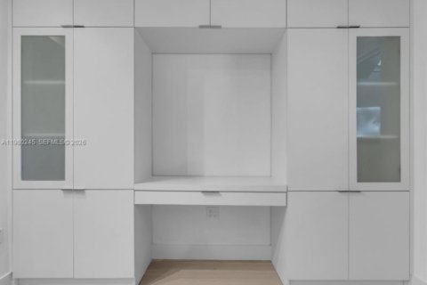 Купить кондоминиум в Корал-Гейблс, Флорида 2 спальни, 92.25м2, № 2047777 - фото 12