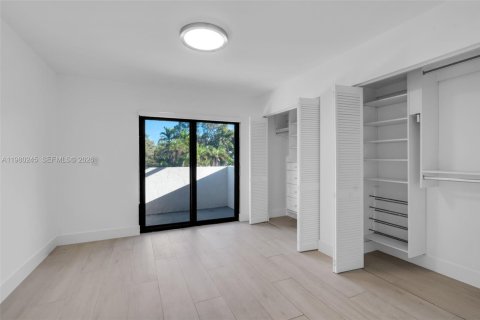 Купить кондоминиум в Корал-Гейблс, Флорида 2 спальни, 92.25м2, № 2047777 - фото 22