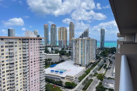 Condominio en Sunny Isles Beach, Florida, 1 dormitorio № 2263983