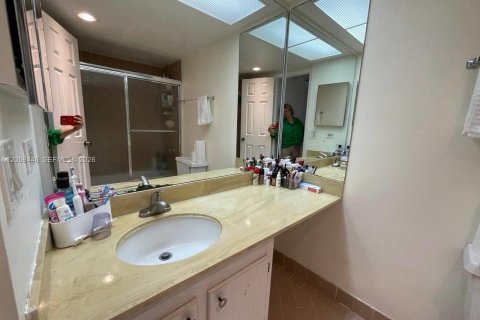 Condominio en venta en Sunny Isles Beach, Florida, 1 dormitorio, 87.61 m2 № 2263983 - foto 14