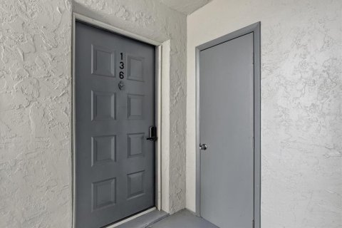 Copropriété à vendre à Pinellas Park, Floride: 2 chambres, 86.4 m2 № 2234510 - photo 4