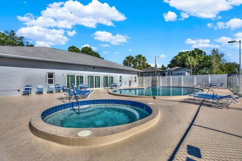 Copropriété à vendre à Pinellas Park, Floride: 2 chambres, 86.4 m2 № 2234510 - photo 23