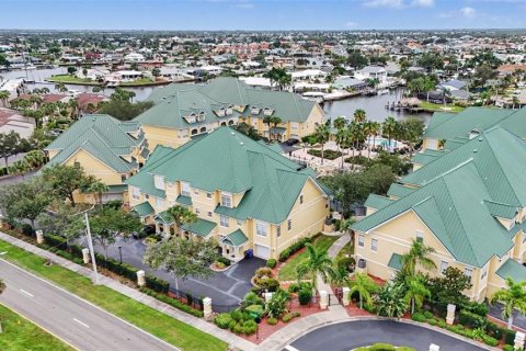 Touwnhouse à vendre à Apollo Beach, Floride: 3 chambres, 218.32 m2 № 2403546 - photo 3