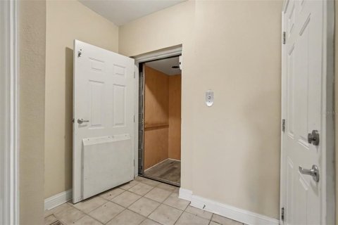 Touwnhouse à vendre à Apollo Beach, Floride: 3 chambres, 218.32 m2 № 2403546 - photo 7