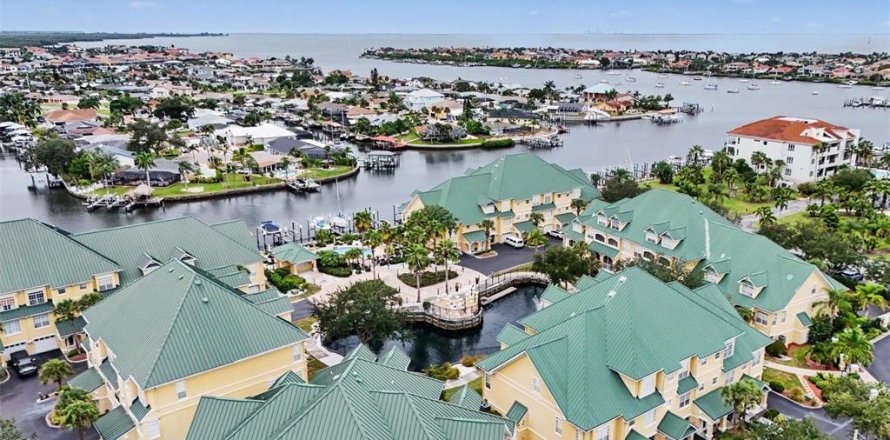 Touwnhouse à Apollo Beach, Floride 3 chambres, 218.32 m2 № 2403546