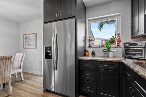 Villa ou maison à vendre à West Palm Beach, Floride: 3 chambres, 121.98 m2 № 2281637 - photo 11
