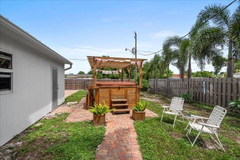 Villa ou maison à vendre à West Palm Beach, Floride: 3 chambres, 121.98 m2 № 2281637 - photo 20