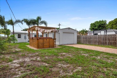 Villa ou maison à vendre à West Palm Beach, Floride: 3 chambres, 121.98 m2 № 2281637 - photo 22