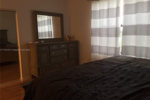 Condominio en alquiler en West Palm Beach, Florida, 2 dormitorios, 132.29 m2 № 1813992 - foto 8