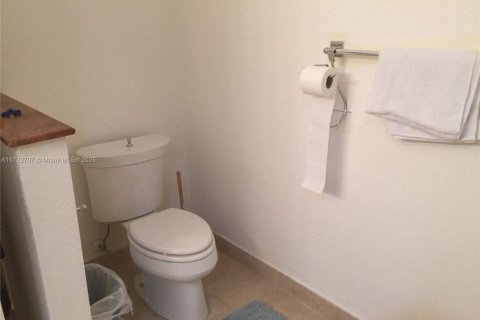 Condominio en alquiler en West Palm Beach, Florida, 2 dormitorios, 132.29 m2 № 1813992 - foto 6