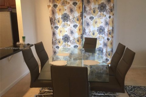 Condominio en alquiler en West Palm Beach, Florida, 2 dormitorios, 132.29 m2 № 1813992 - foto 18