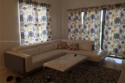 Condominio en alquiler en West Palm Beach, Florida, 2 dormitorios, 132.29 m2 № 1813992 - foto 15