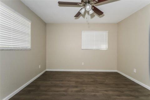 Снять в аренду виллу или дом в Стьюарт, Флорида 3 спальни, 140.65м2, № 1945088 - фото 12