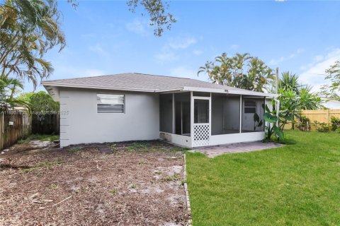 Снять в аренду виллу или дом в Стьюарт, Флорида 3 спальни, 140.65м2, № 1945088 - фото 14