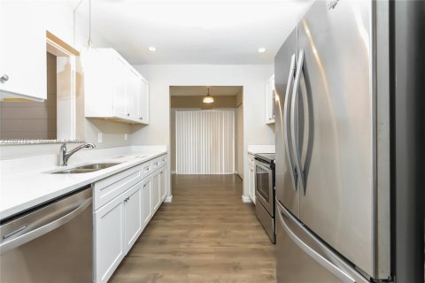 Снять в аренду виллу или дом в Стьюарт, Флорида 3 спальни, 140.65м2, № 1945088 - фото 6