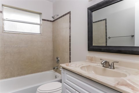 Снять в аренду виллу или дом в Стьюарт, Флорида 3 спальни, 140.65м2, № 1945088 - фото 9