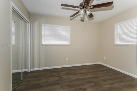 Снять в аренду виллу или дом в Стьюарт, Флорида 3 спальни, 140.65м2, № 1945088 - фото 11