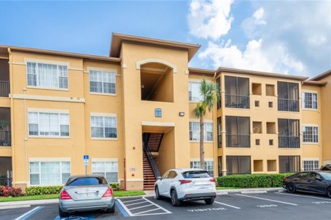 Condo in Tampa, Florida, 1 bedroom  № 1777541 - photo 1
