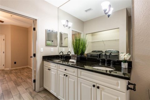 Condo in Tampa, Florida, 1 bedroom  № 1777541 - photo 20