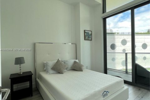 Condominio en alquiler en Miami, Florida, 1 dormitorio, 56.67 m2 № 2074769 - foto 8