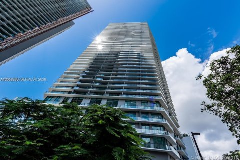 Condo in Miami, Florida, 1 bedroom № 2074769