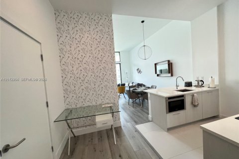 Condominio en alquiler en Miami, Florida, 1 dormitorio, 56.67 m2 № 2074769 - foto 6