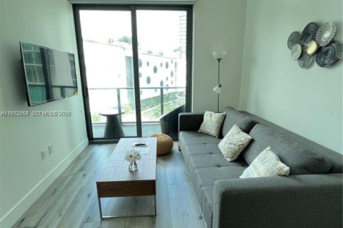 Condominio en alquiler en Miami, Florida, 1 dormitorio, 56.67 m2 № 2074769 - foto 7