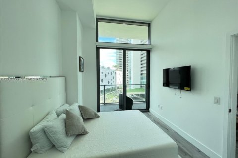 Condominio en alquiler en Miami, Florida, 1 dormitorio, 56.67 m2 № 2074769 - foto 9