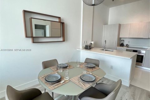 Condominio en alquiler en Miami, Florida, 1 dormitorio, 56.67 m2 № 2074769 - foto 15