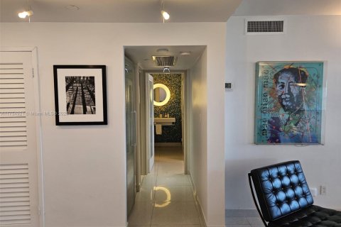 Copropriété à vendre à Miami Beach, Floride: 1 chambre, 81.75 m2 № 1958284 - photo 2