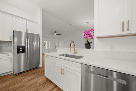 Купить виллу или дом в Себринг, Флорида 3 спальни, 153.29м2, № 1991378 - фото 21