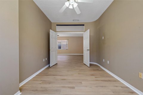 House in Tarpon Springs, Florida 2 bedrooms, 164.9 sq.m. № 1650252 - photo 28
